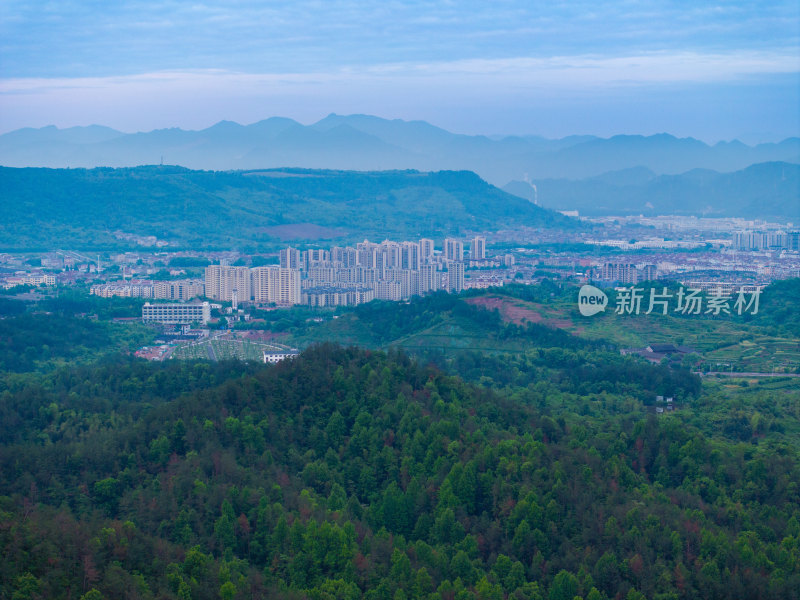 航拍浙江省台州市天台县城市风光