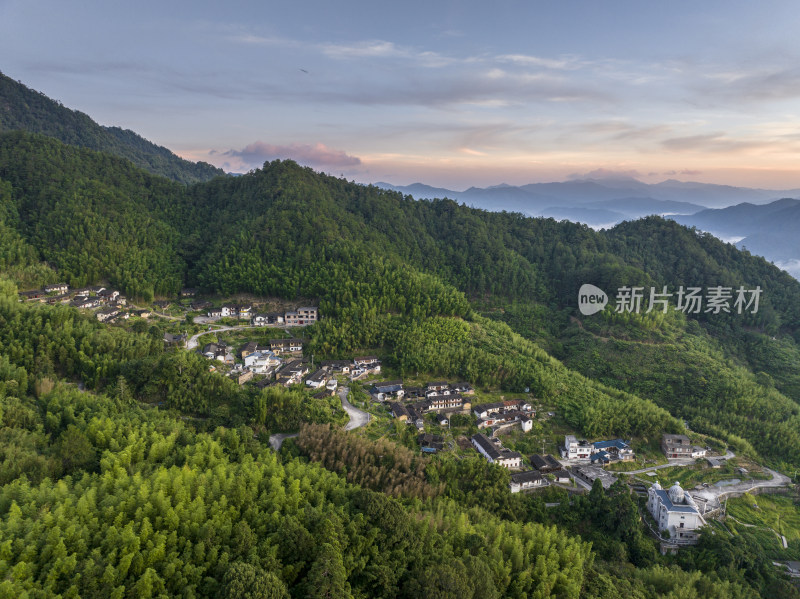 高山航拍云海日出