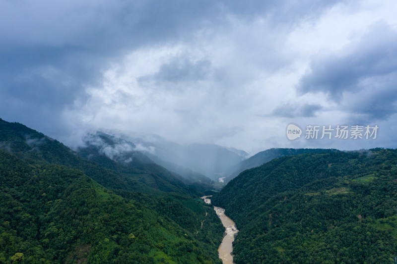 山川峡谷江河雨雾