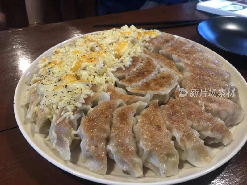 芝士煎饺美食特写