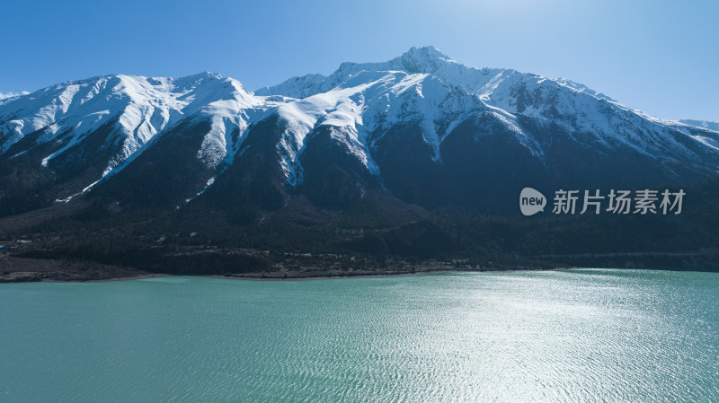 航拍西藏然乌湖风景