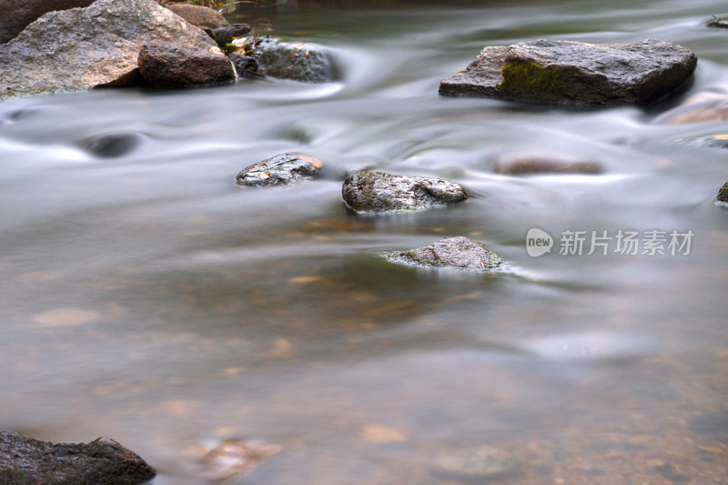 秋季北京山区流水慢门摄影