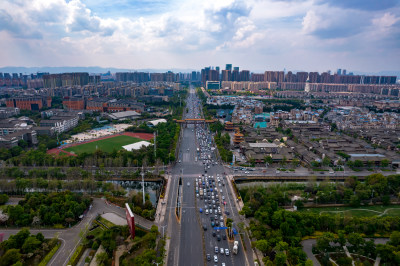 昆明城市大景交通航拍图