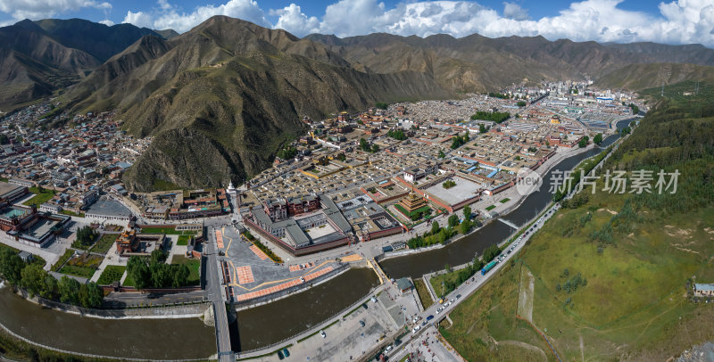 甘肃甘南拉卜楞寺高原藏地古城全景航拍