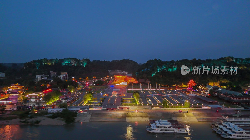 航拍四川乐山大佛文化广场夜景摄影图