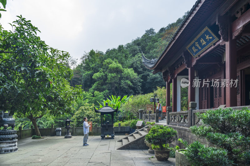 杭州飞来峰韬光寺古建筑风景