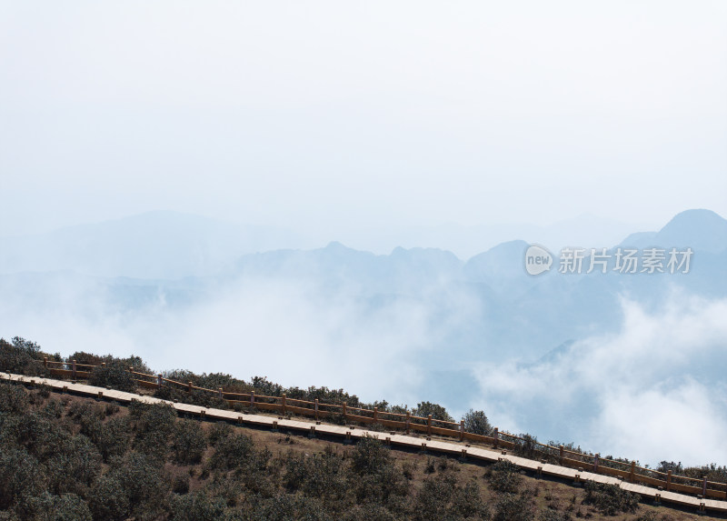 贵州六盘水坡上草原云海日出风景风光