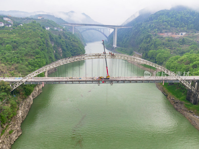 湖南湘西芙蓉镇大桥航拍摄影图