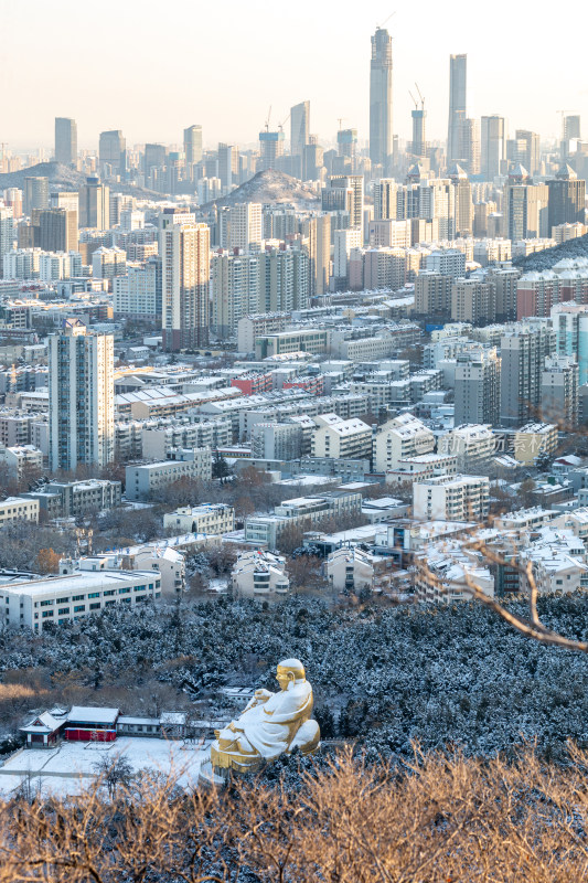 济南千佛山看济南城市建筑景观