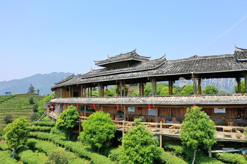 柳州三江布央茶山上的木楼