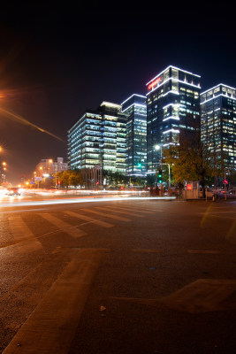 北京清华科技园写字楼夜景