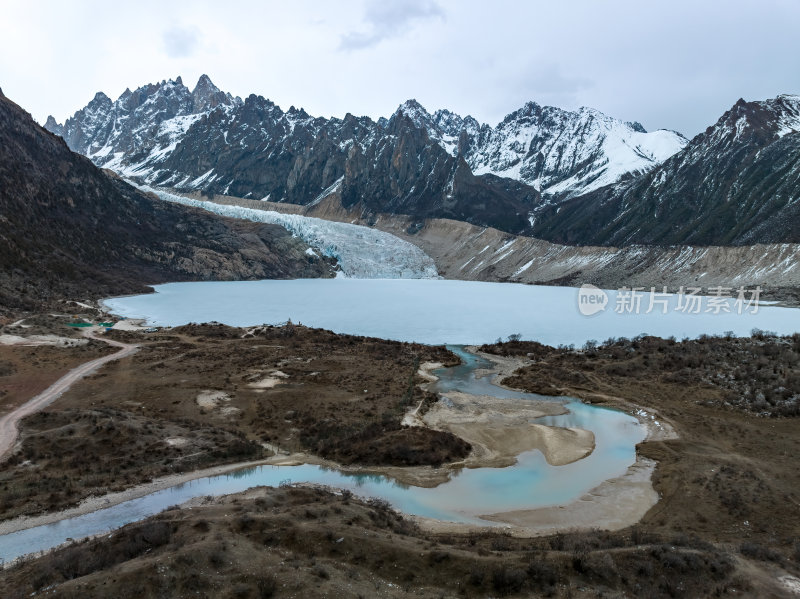 西藏那曲地区布加雪山冰川冰湖高空航拍