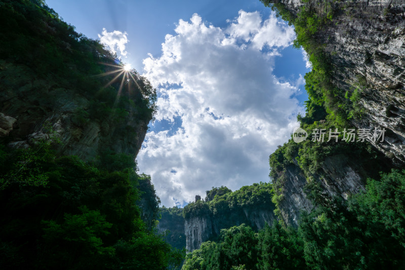 重庆武隆后坪乡天坑群景观