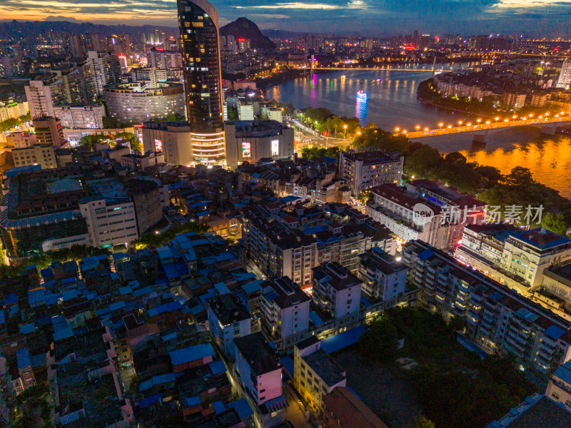 柳州夜幕降临晚霞夜景航拍图