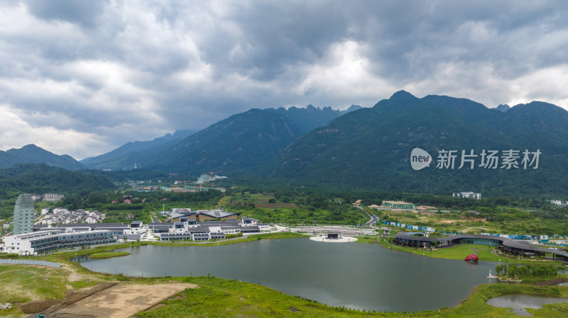 东黄山国际小镇悠悠湖街区