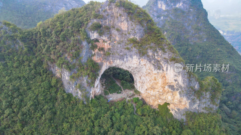 广西桂林月亮山航拍图