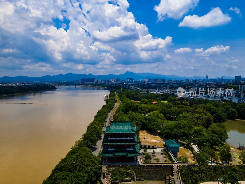 江西赣州城市地标建筑航拍图