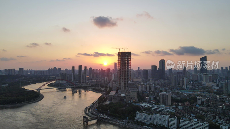 航拍湖北武汉城市夕阳晚霞