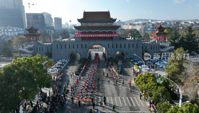 穿城跑健身活动迎接新年