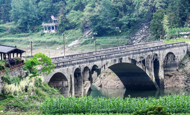 贵州沿河：醉人景色六月天