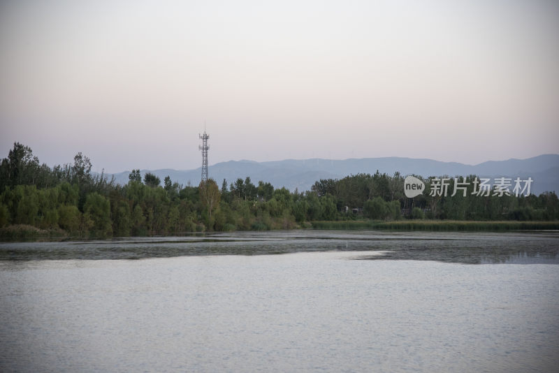 湖光山色间的自然风光