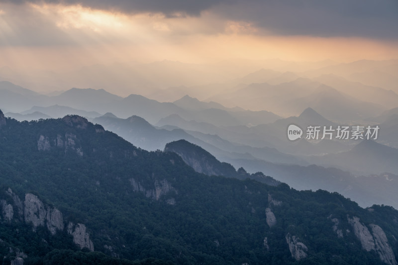 河南洛阳栾川老君山大山山脉特写