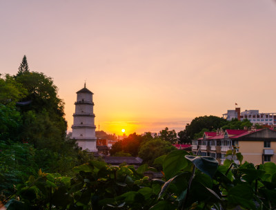 亚洲中国福建省福州市于山风景区定光寺白塔