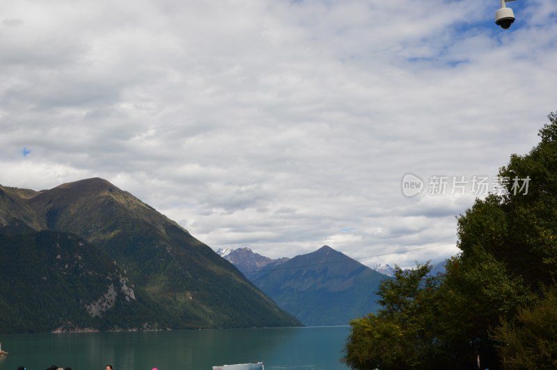 西藏巴松措景区风景