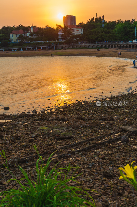 海边日落时的风景