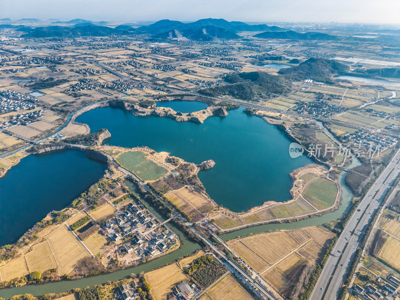 矿坑湖泊-浙江海宁神仙湖景区航拍