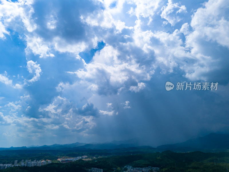 山川风景蓝天白云航拍图