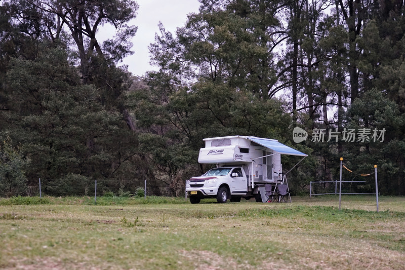 澳大利亚野生动物保护区，露营与房车