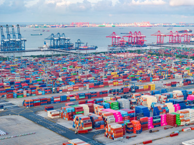 航拍上海集装箱码头进出口贸易港口 航拍上海集装箱码头进出口贸易港口