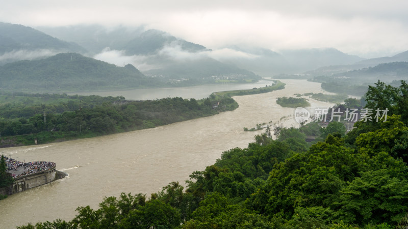 四川都江堰景区的雨季