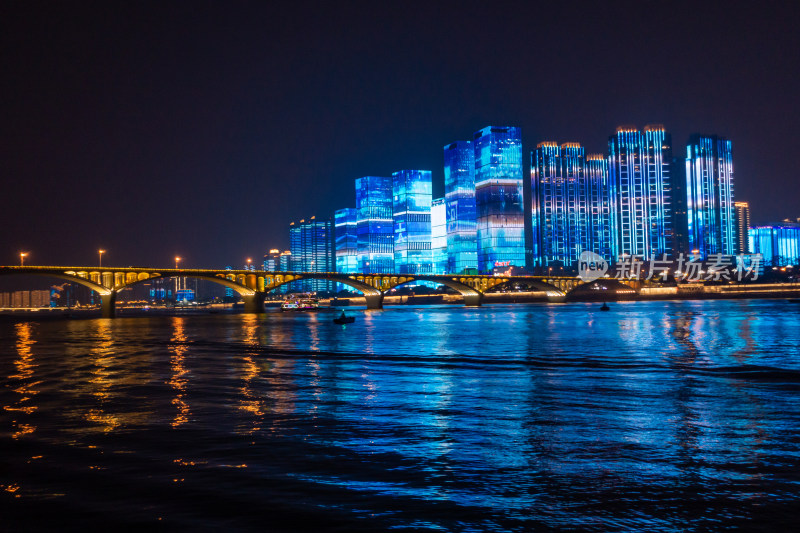 长沙市湘江夜景地标建筑灯光秀