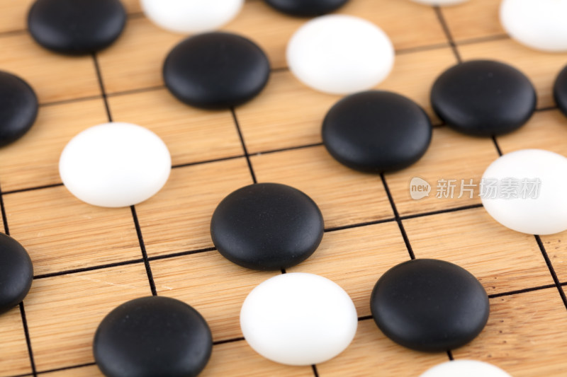 摆在棋盘上的棋子