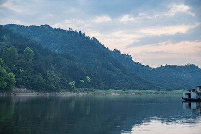 安徽新安江十里画廊风景