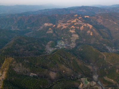 连绵起伏山川日落晚霞航拍摄影图