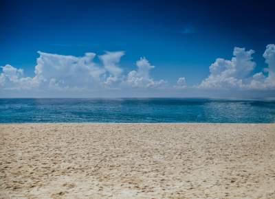 海滩沙滩海岸线