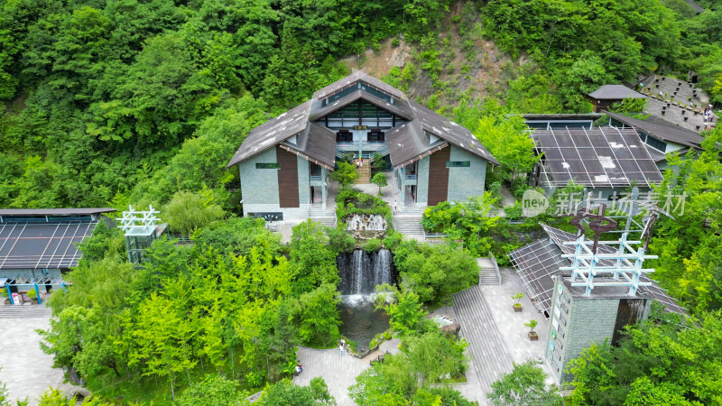 航拍湖北神农架官门山景区