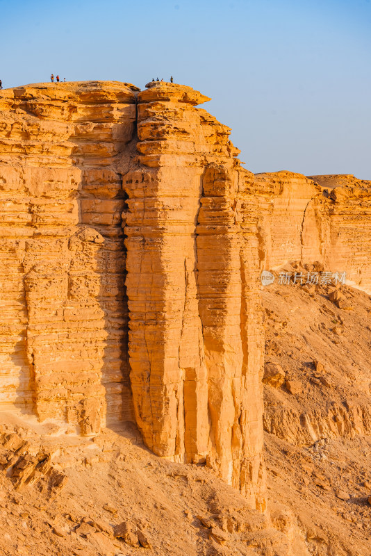 沙特阿拉伯世界之崖日落前的风景