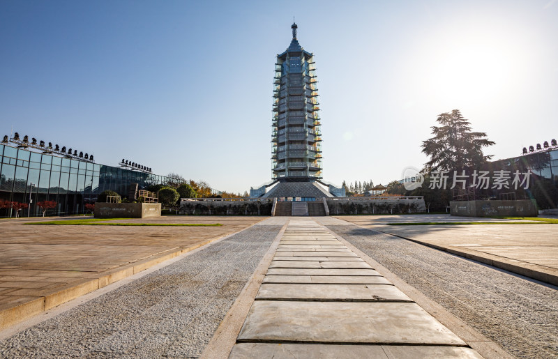 南京大报恩寺现代风格宝塔与石阶景观