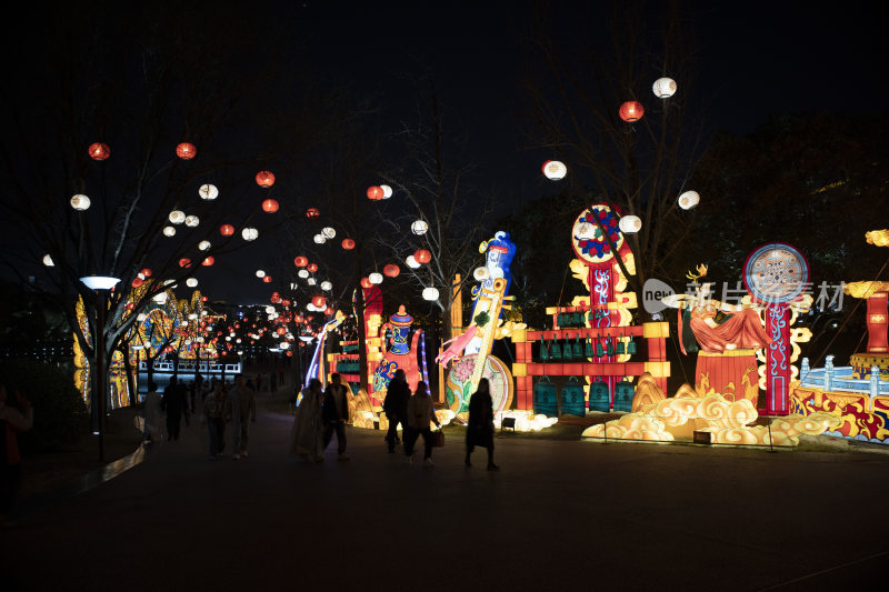 大唐芙蓉园中式传统风格夜间花灯景观