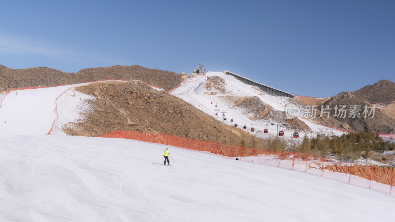 呼和浩特马鬃山滑雪场外景