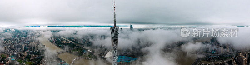 云雾中的摩天大楼广州塔鸟瞰图