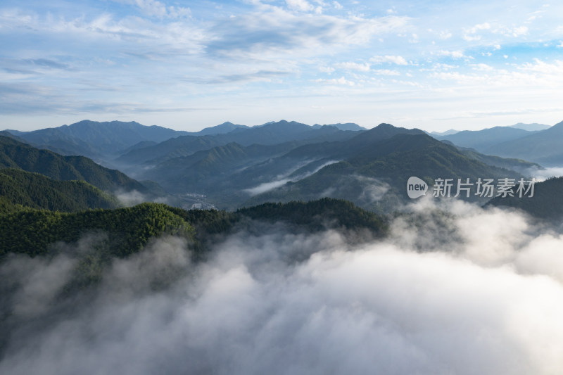 浙江开化高山群山云海航拍