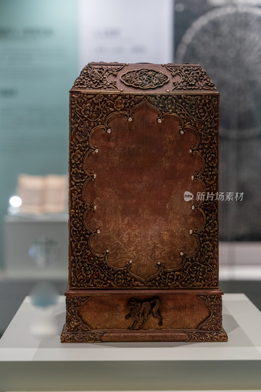 浙江省博物馆檀木识文描金舍利函