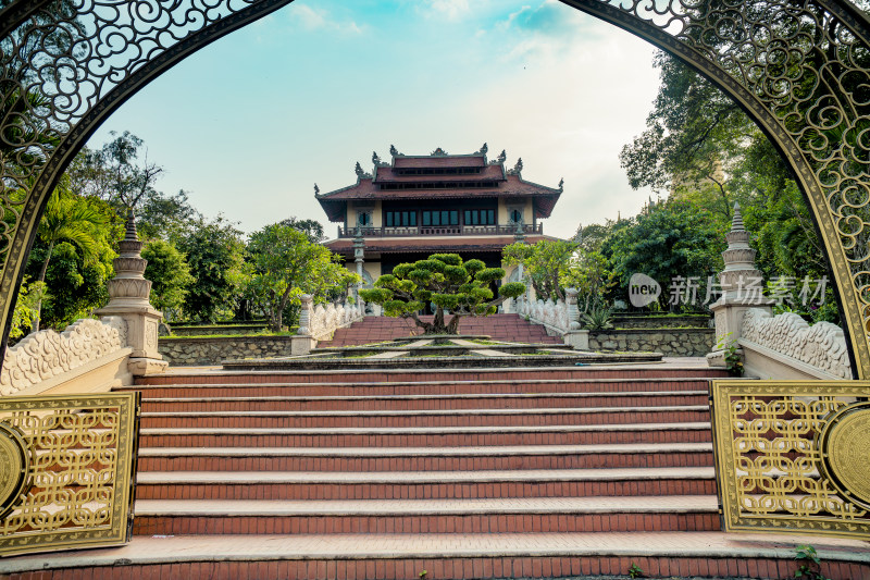 中式建筑与阶梯景观
