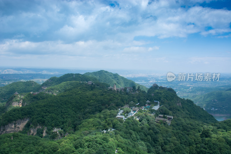 甘肃平凉5A级风景区崆峒山古建筑自然风光