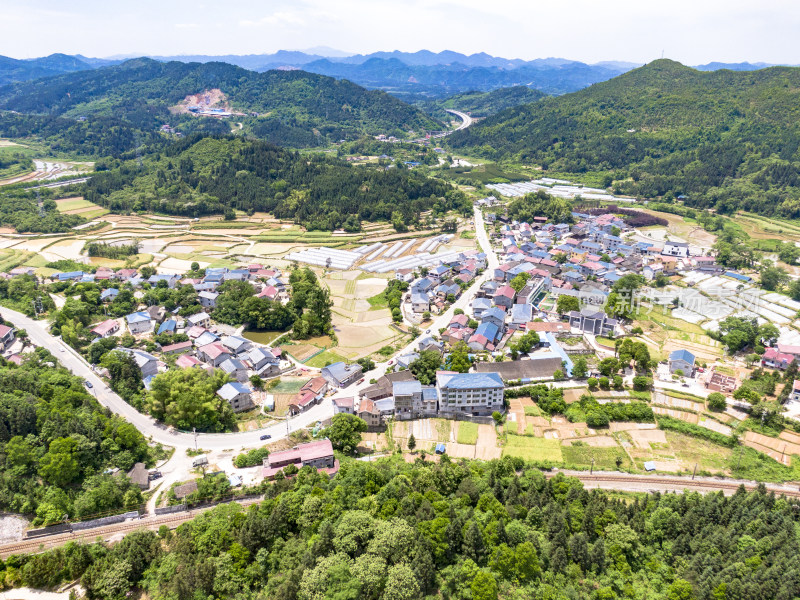 山川丘陵农业种植农田航拍摄影图